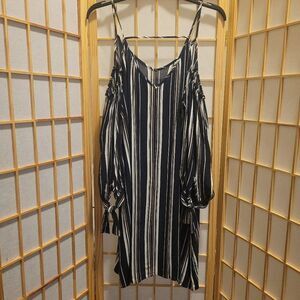 Soprano Womens Black White Striped Cold Shoulder Blouse Sz M